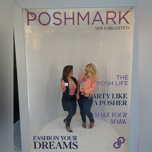 @dperalta75 is on Live!❤️ Hello Gorgeous, let's style the best of YOU! - Picture 7 of 9